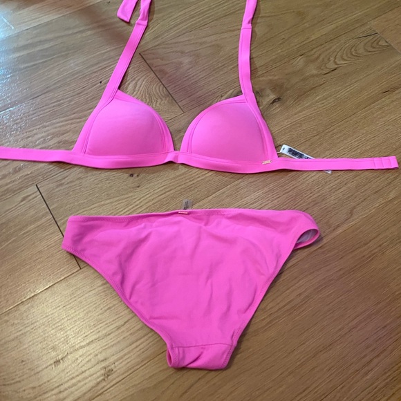 Pink triangle top and bottomes - Picture 1 of 3